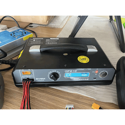 30A-1200W-Intelligent-Balance-Charger_1